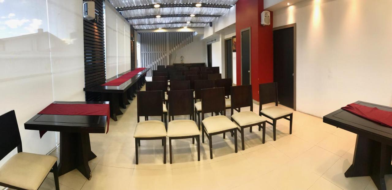 Hotel Santiago De Compostella Suites Куенка Екстер'єр фото