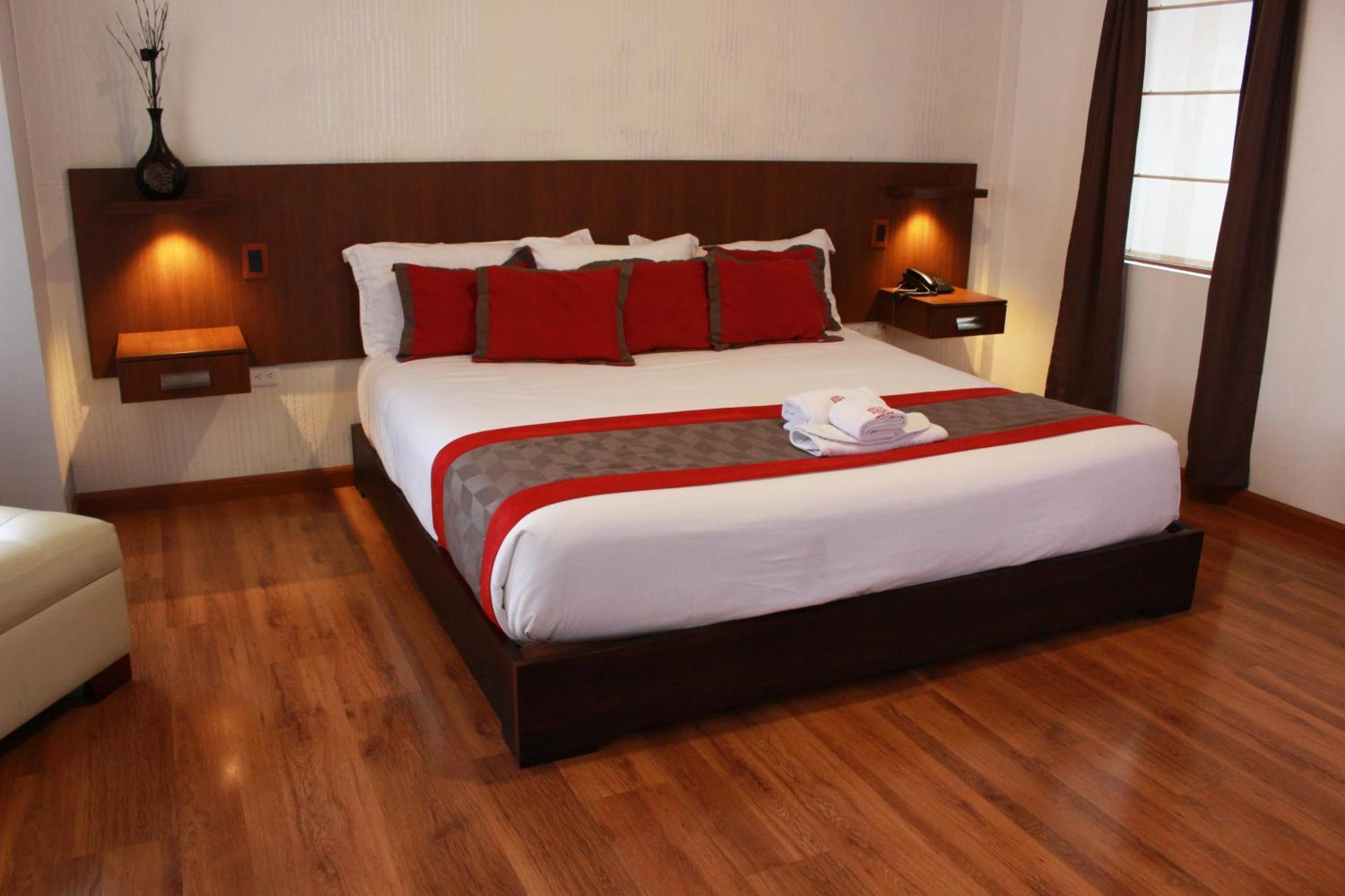 Hotel Santiago De Compostella Suites Куенка Екстер'єр фото