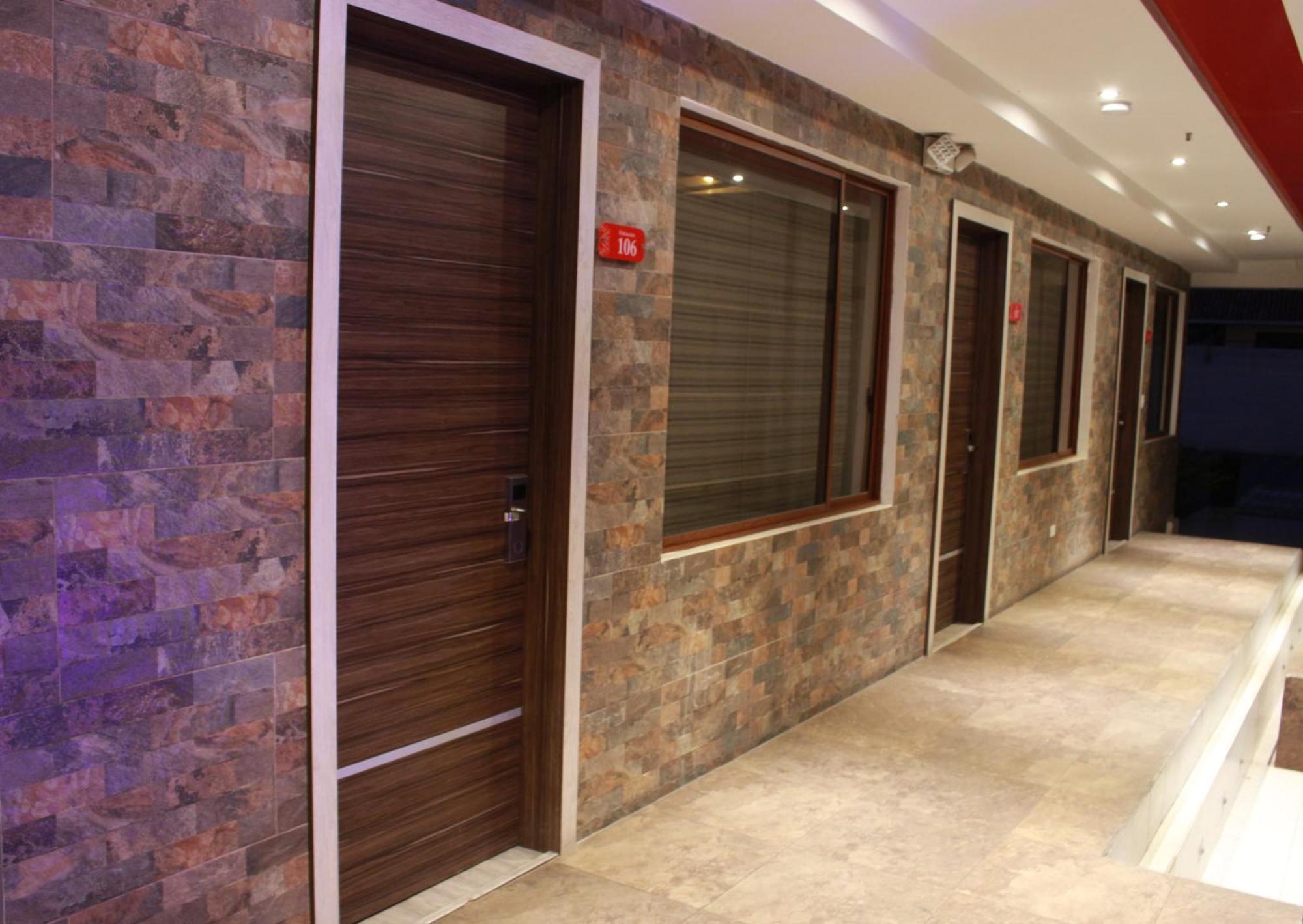 Hotel Santiago De Compostella Suites Куенка Екстер'єр фото