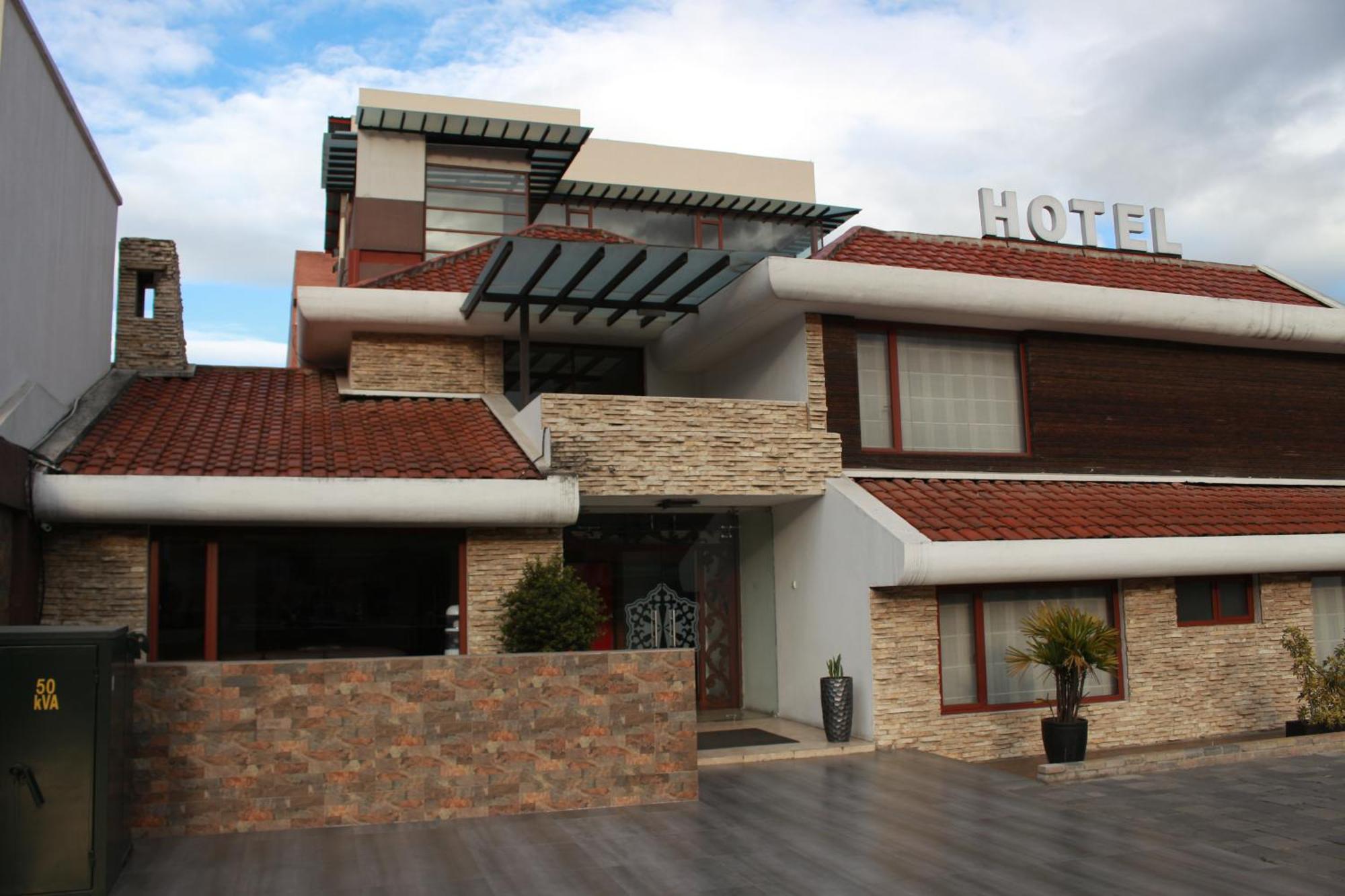 Hotel Santiago De Compostella Suites Куенка Екстер'єр фото