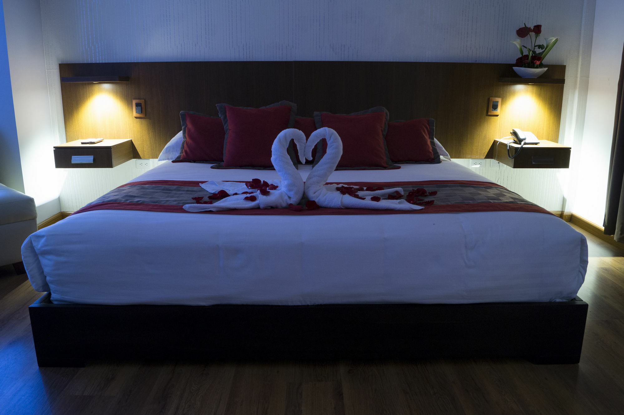 Hotel Santiago De Compostella Suites Куенка Екстер'єр фото