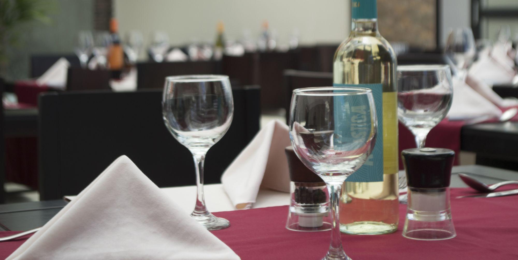 Hotel Santiago De Compostella Suites Куенка Екстер'єр фото