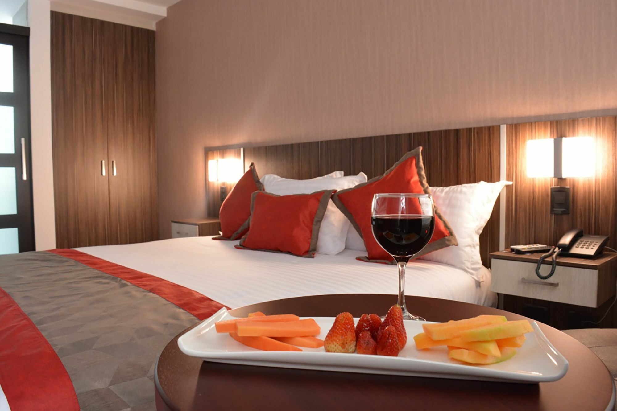Hotel Santiago De Compostella Suites Куенка Екстер'єр фото