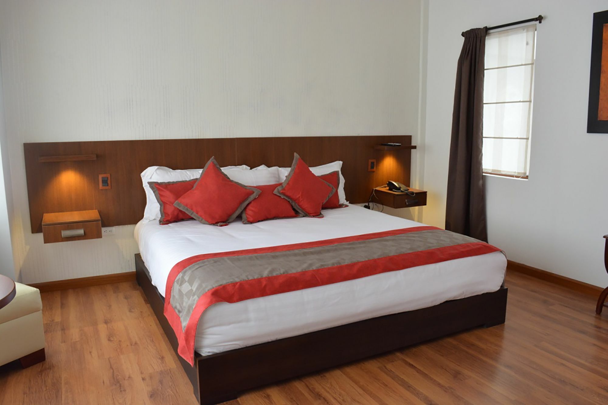 Hotel Santiago De Compostella Suites Куенка Екстер'єр фото